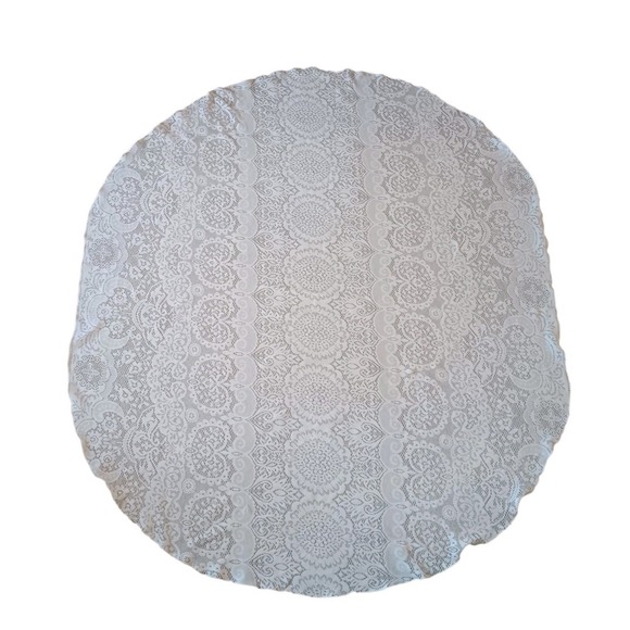 Other - Vtg Oval Lace Tablecloth Grandma Cottage Chic Core 62.5 x 69.5"